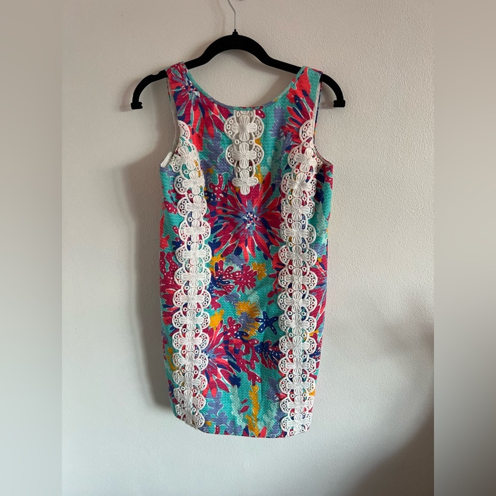 Lilly Pulitzer Ember Aqua Trippin and Sippin Shift Dress in Size 6 - Picture 3 of 4